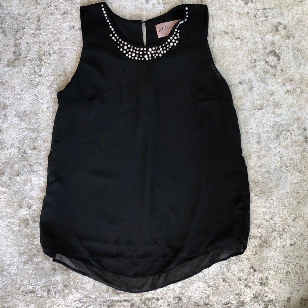 Black Sleeveless Blouse